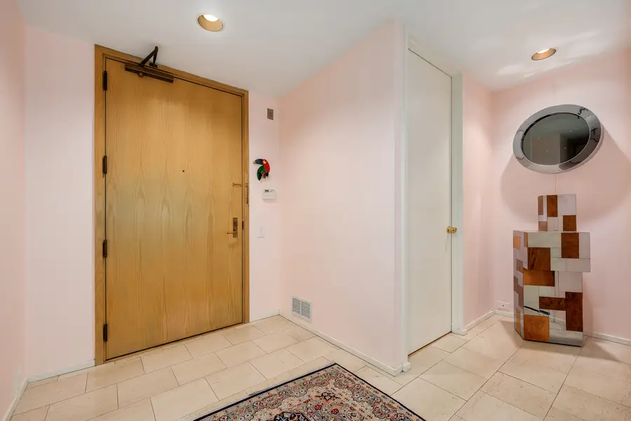 680 N Lake Shore Drive #821, Chicago, IL 60611 - Image #3