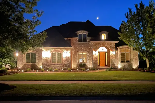 12504 Thornberry Drive, Lemont, IL 60439