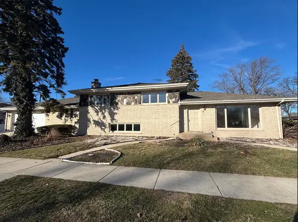 2858 Kensington Avenue, Westchester, IL 60154