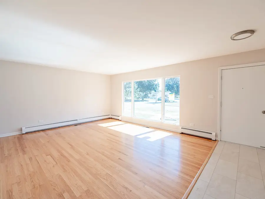 2858 Kensington Avenue, Westchester, IL 60154 - Image #2