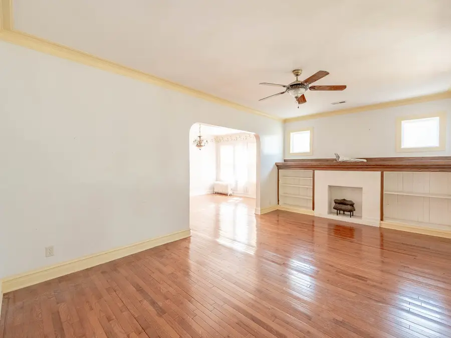 10735 S Prospect Avenue, Chicago, IL 60643 - Image #2