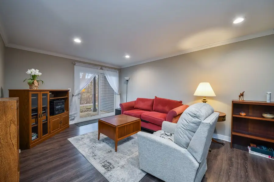 95 Midhurst Court #101B, Naperville, IL 60565 - Image #2