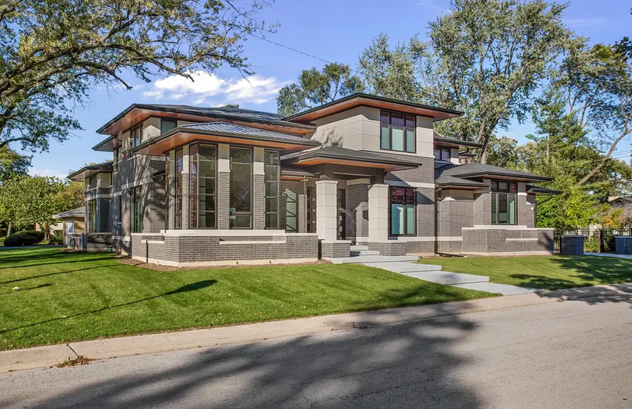 6505 N Knox Avenue, Lincolnwood, IL 60645 - #2