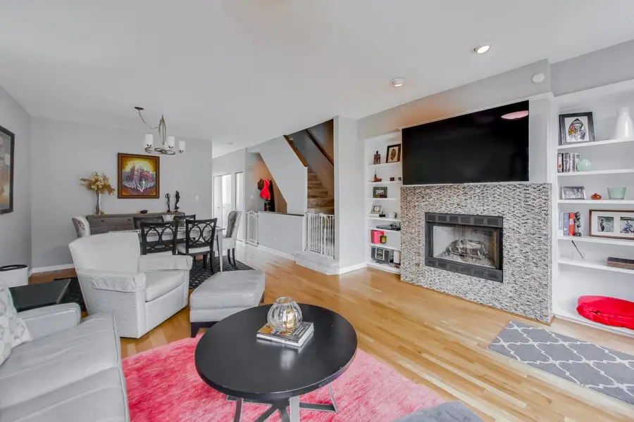 2502 N Bosworth Avenue, Chicago, IL 60614 - #2