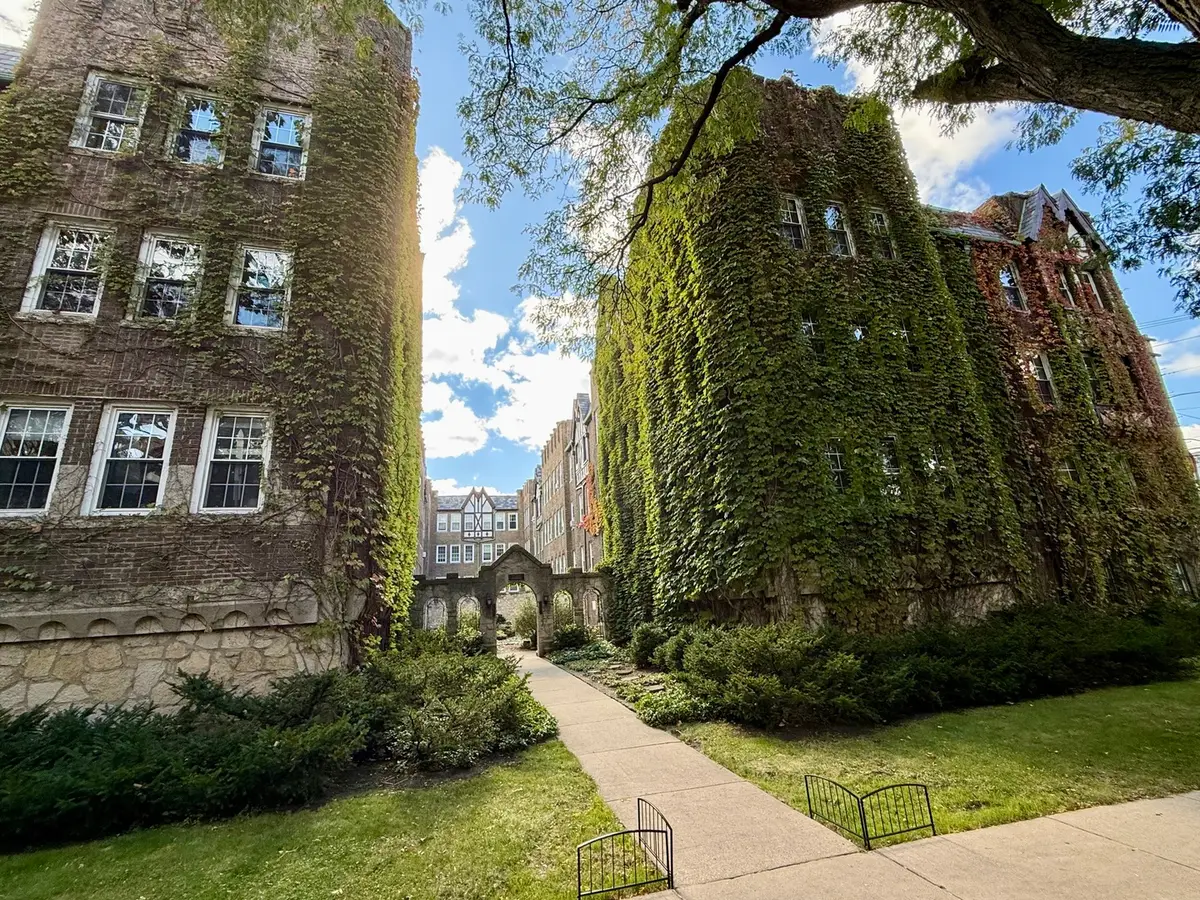 2333 W Farwell Avenue #2S, Chicago, IL 60645 - Image #1