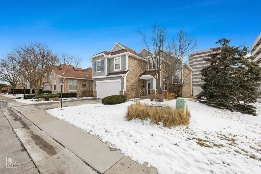 1107 Essex Drive, Oakbrook Terrace, IL 60181 - #2