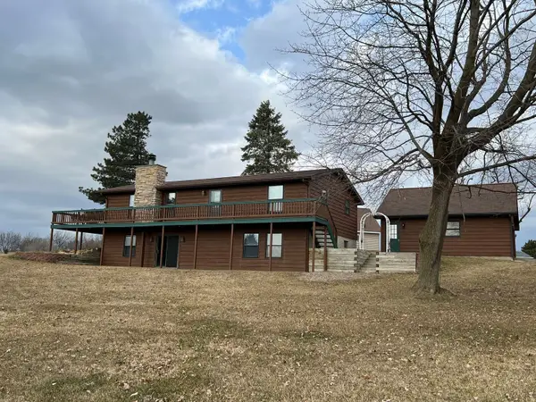 1-80 Farragut Lane, Lake Carroll, IL 61046