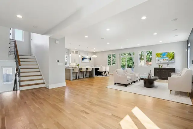 6339 N Leona Avenue, Chicago, IL 60646 - Image #3