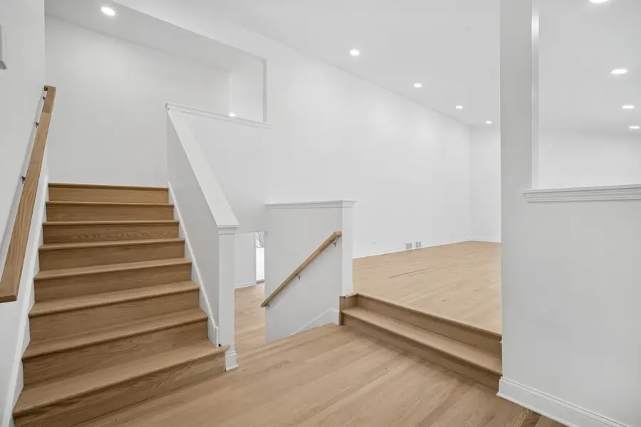 4018 Yorkshire Lane, Northbrook, IL 60062 - Image #3