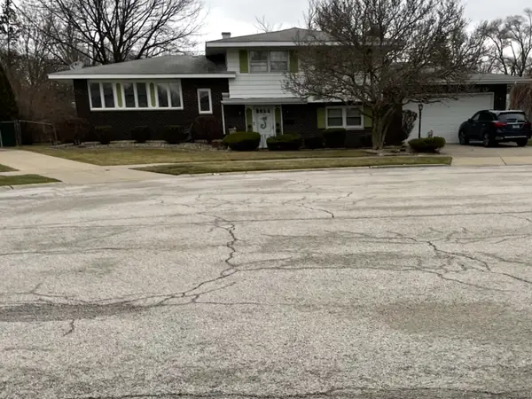 2809 Forest Lane, Lansing, IL 60438