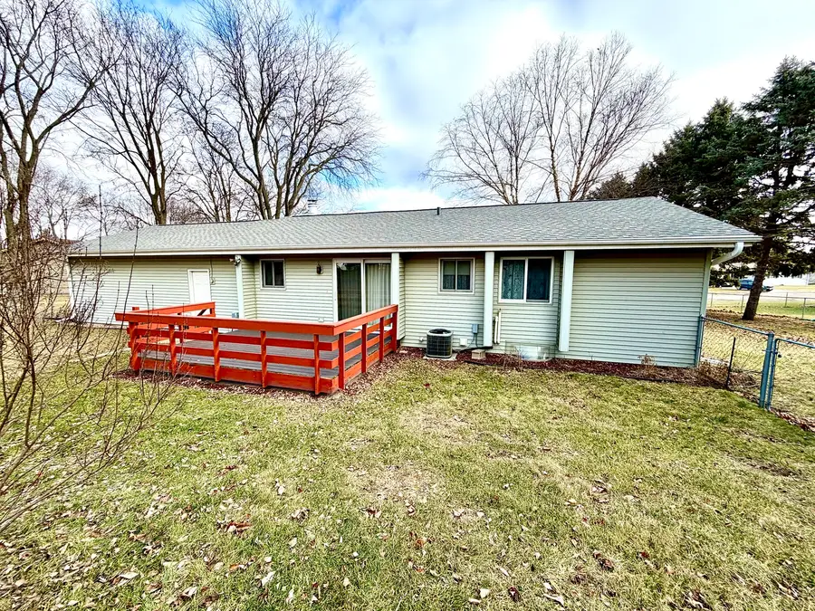 1211 Monroe Street, Pecatonica, IL 61063 - Image #2