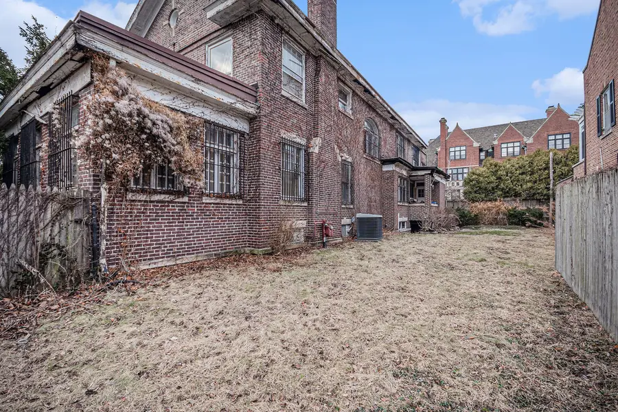 4959 S Greenwood Avenue, Chicago, IL 60615 - Image #2