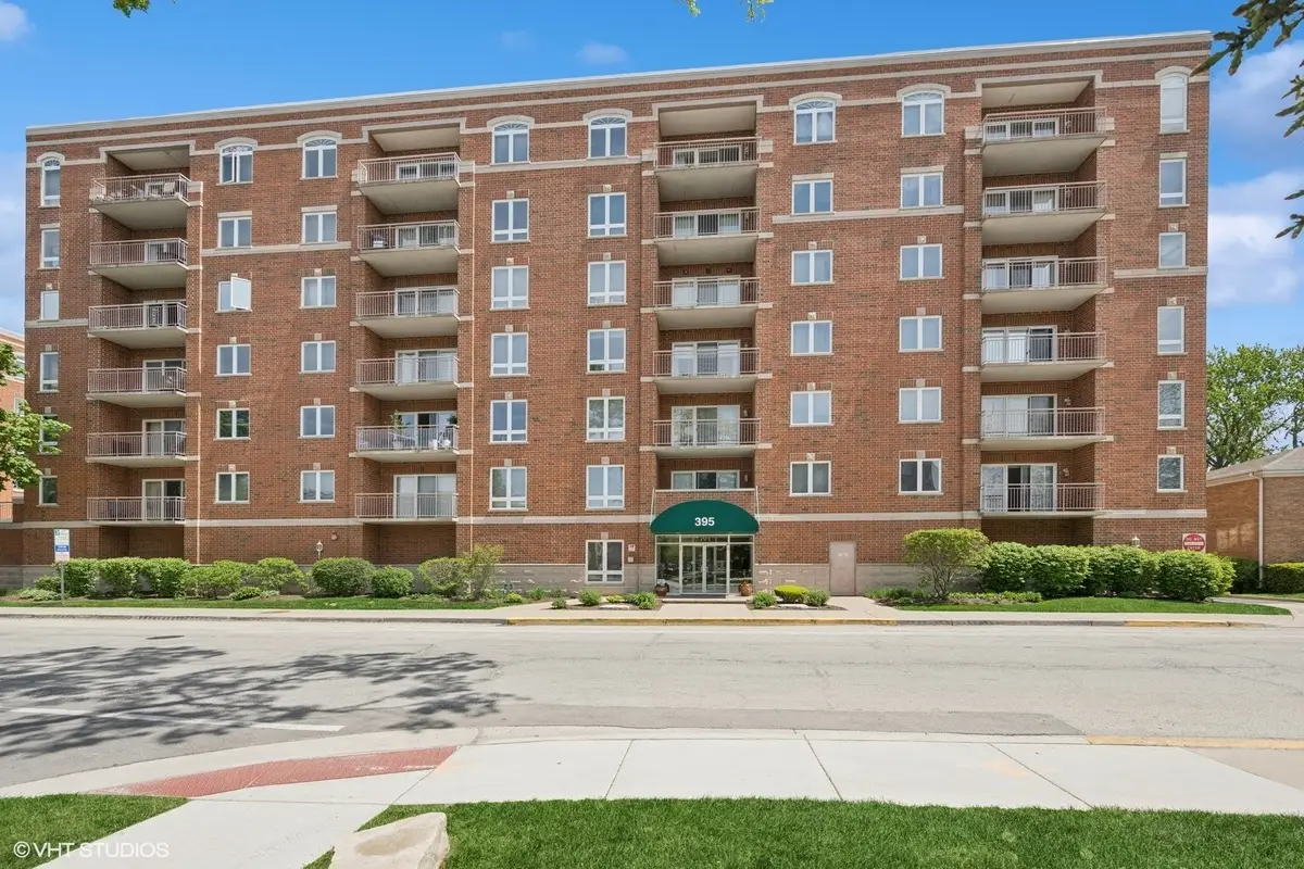 395 Graceland Avenue #208, Des Plaines, IL 60016 - Image #1