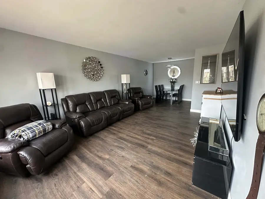 456 Duck Lane, Wood Dale, IL 60191 - Image #2