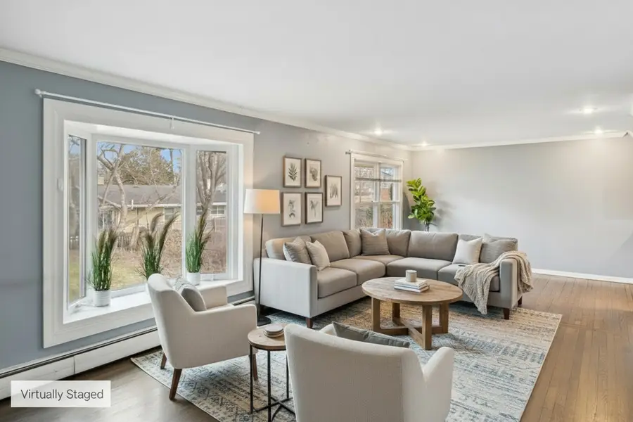 902 E Main Street, Barrington, IL 60010 - #3