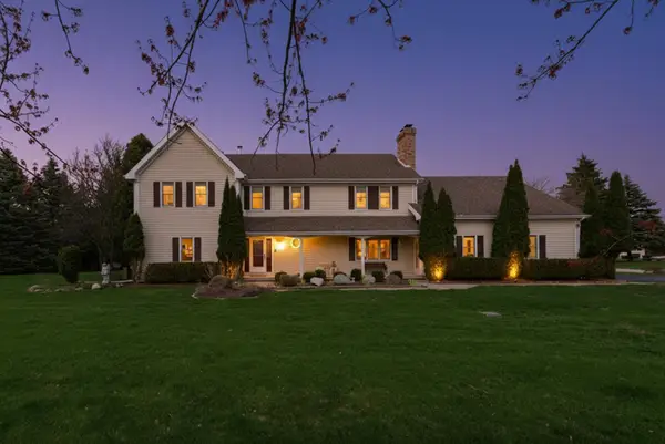 24 Burning Bush Trail, Crystal Lake, IL 60012