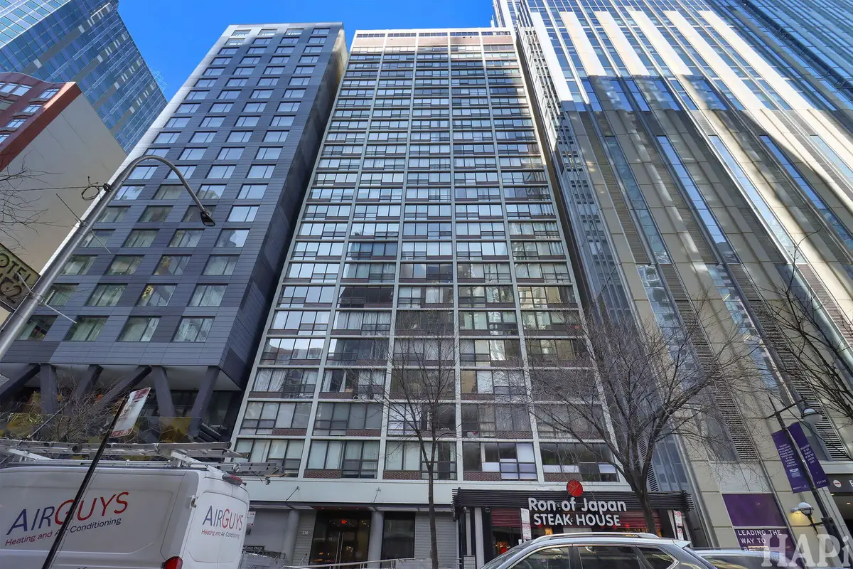 230 E Ontario Street #905, Chicago, IL 60611 - Image #1