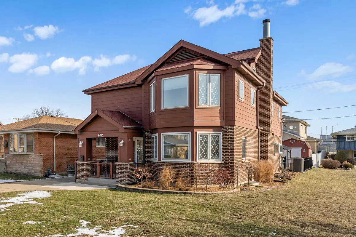 6013 N Emerson Street, Rosemont, IL 60018 - Image #1