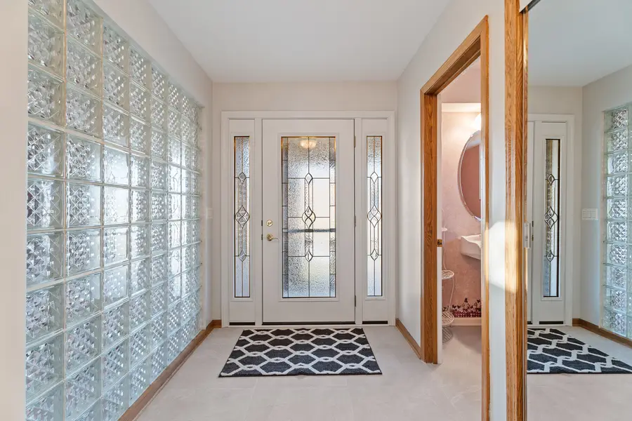 6013 N Emerson Street, Rosemont, IL 60018 - Image #3