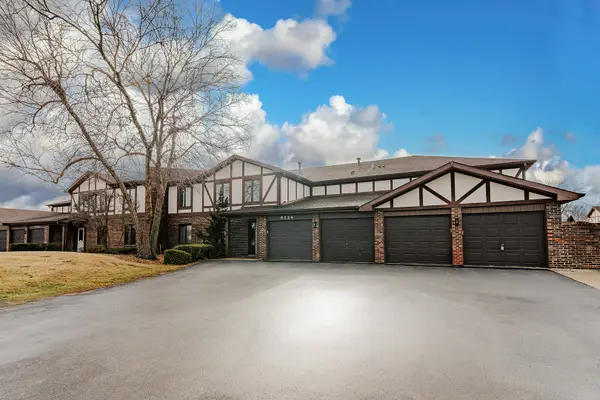 9724 W Creek Road #B2, Palos Park, IL 60464