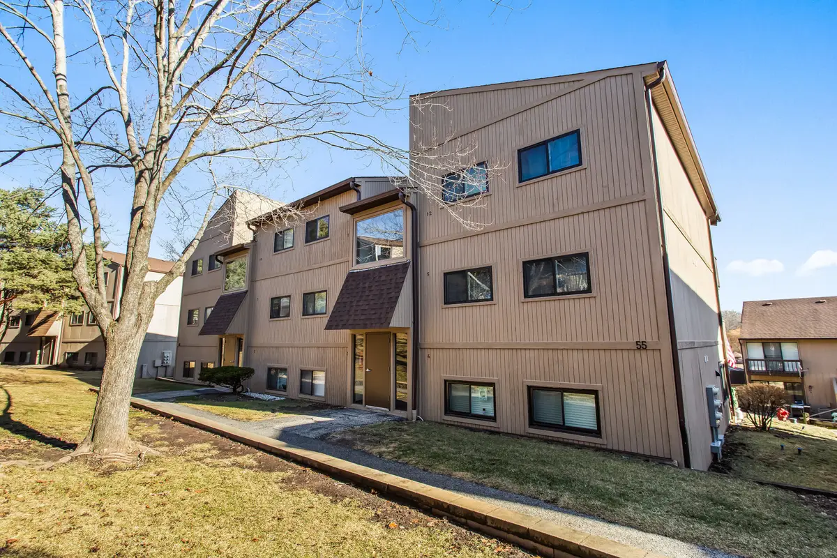 55 Vail Colony #6, Fox Lake, IL 60020 - Image #1