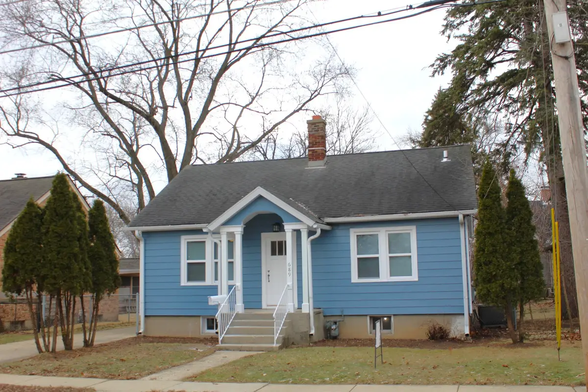 689 Bent Street, Elgin, IL 60120 - Image #1