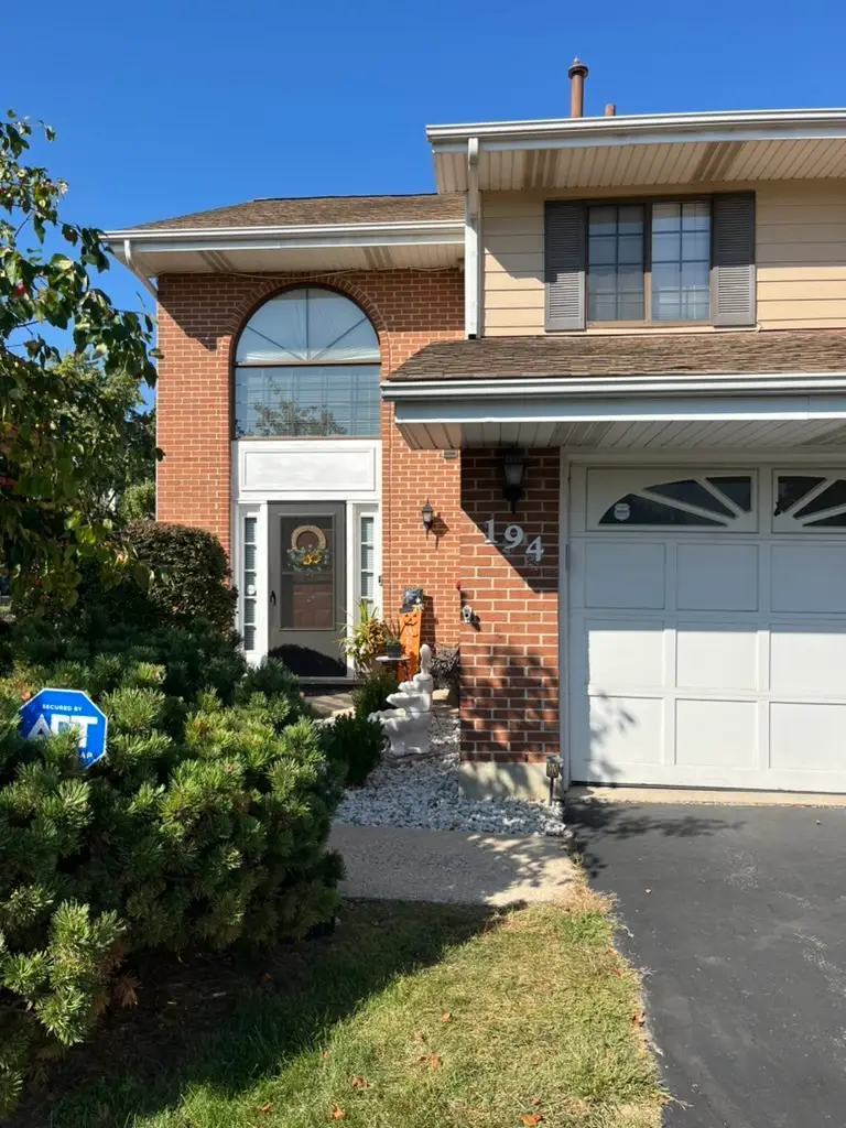 194 N Clare Court, Wood Dale, IL 60191 - Image #1