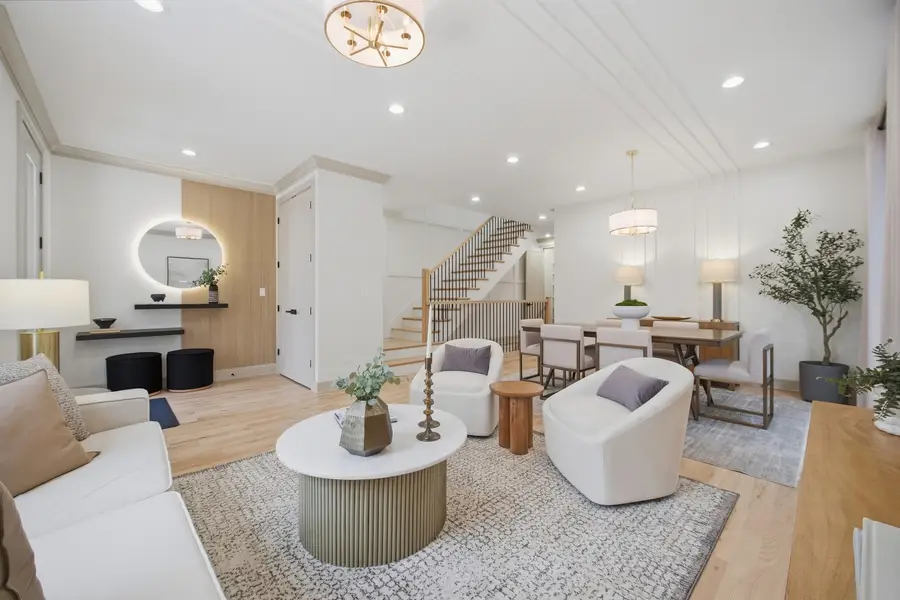 4908 N Austin Avenue, Chicago, IL 60630 - Image #2