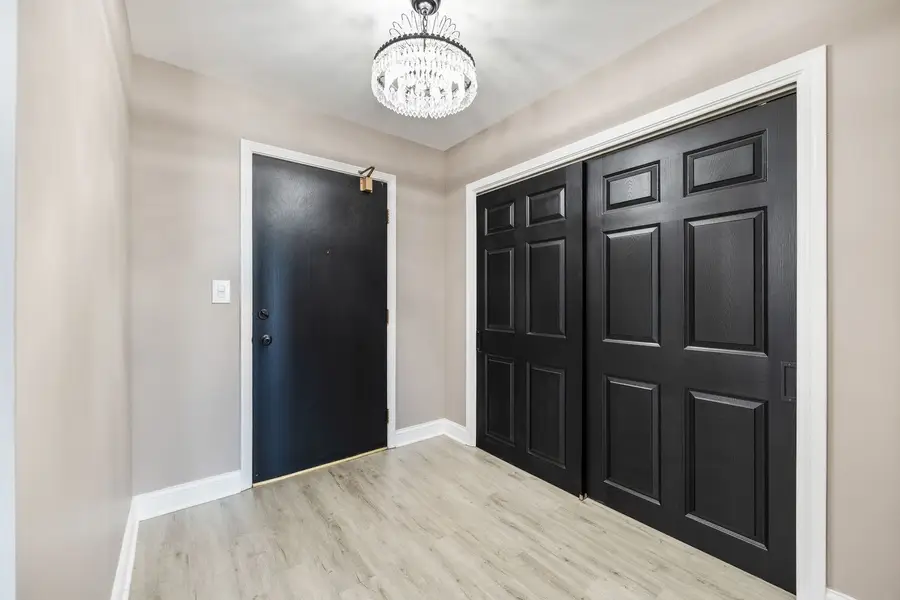 7730 Dempster Street #406, Morton Grove, IL 60053 - Image #3