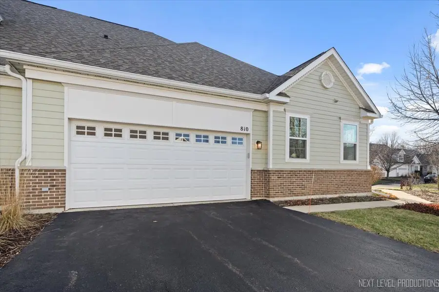 810 Cambridge Drive, Batavia, IL 60510 - Image #2