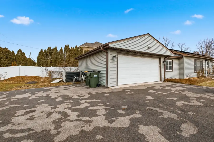 100 Pratt Boulevard, Roselle, IL 60172 - Image #3