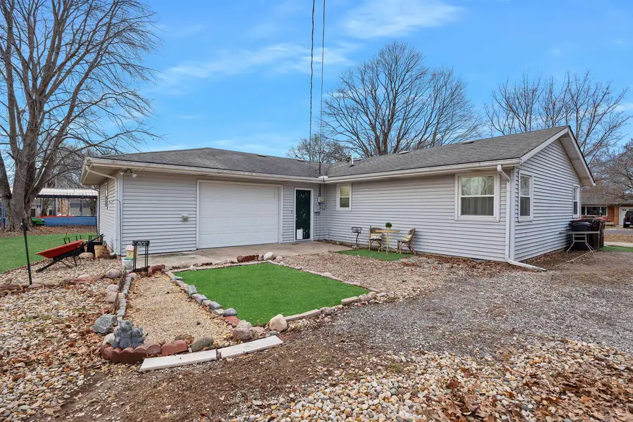 203 S Tazewell Street, Mackinaw, IL 61755 - Image #2