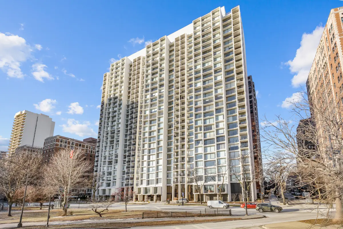 3200 N Lake Shore Drive #1403, Chicago, IL 60657 - Image #1