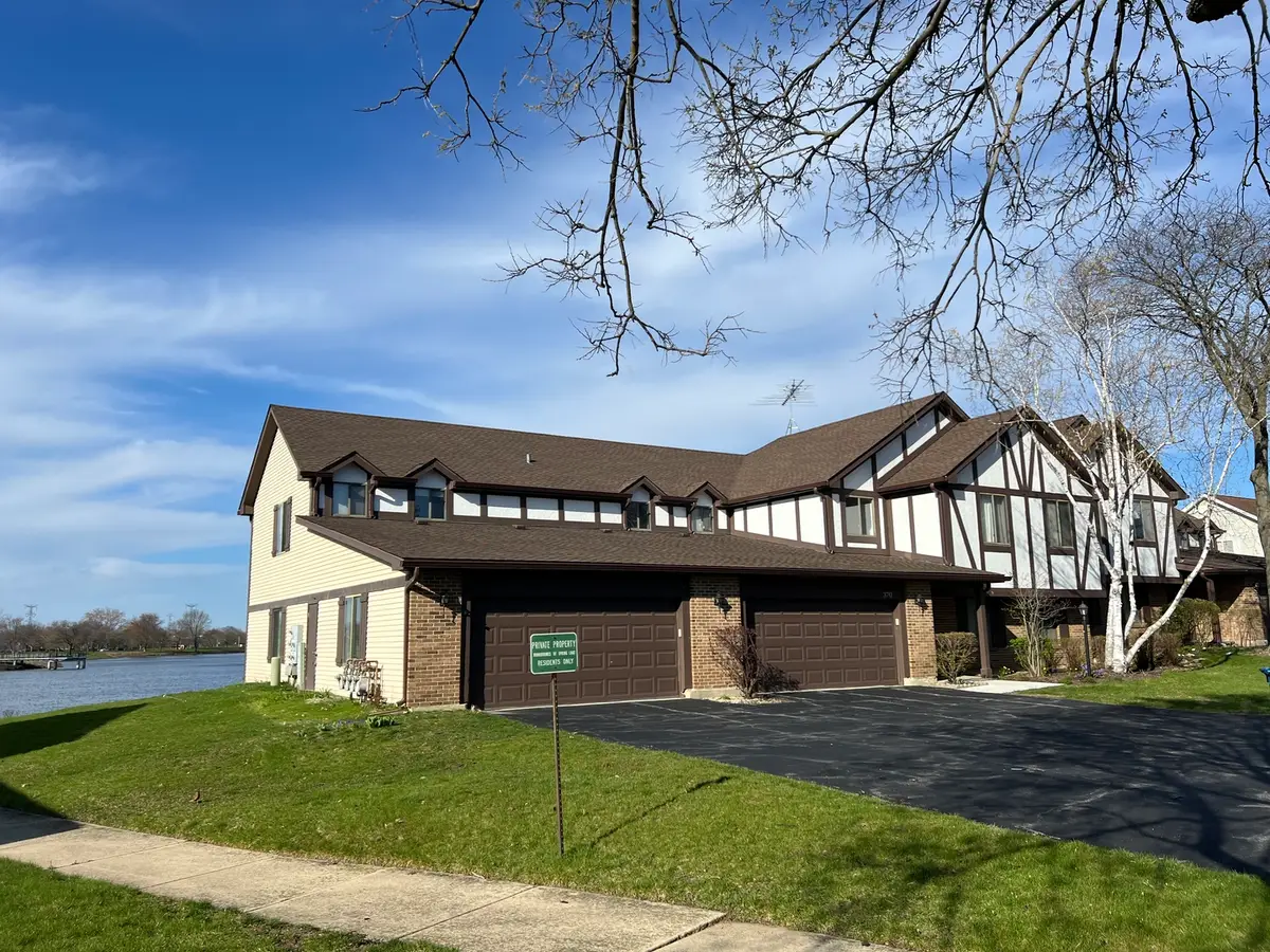 370 Springlake Lane #B, Aurora, IL 60504 - Image #1