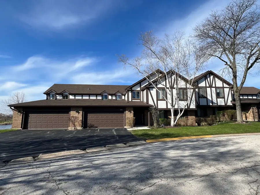 370 Springlake Lane #B, Aurora, IL 60504 - Image #2