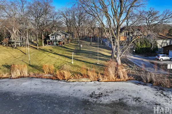 42028 N East Road, Antioch, IL 60002