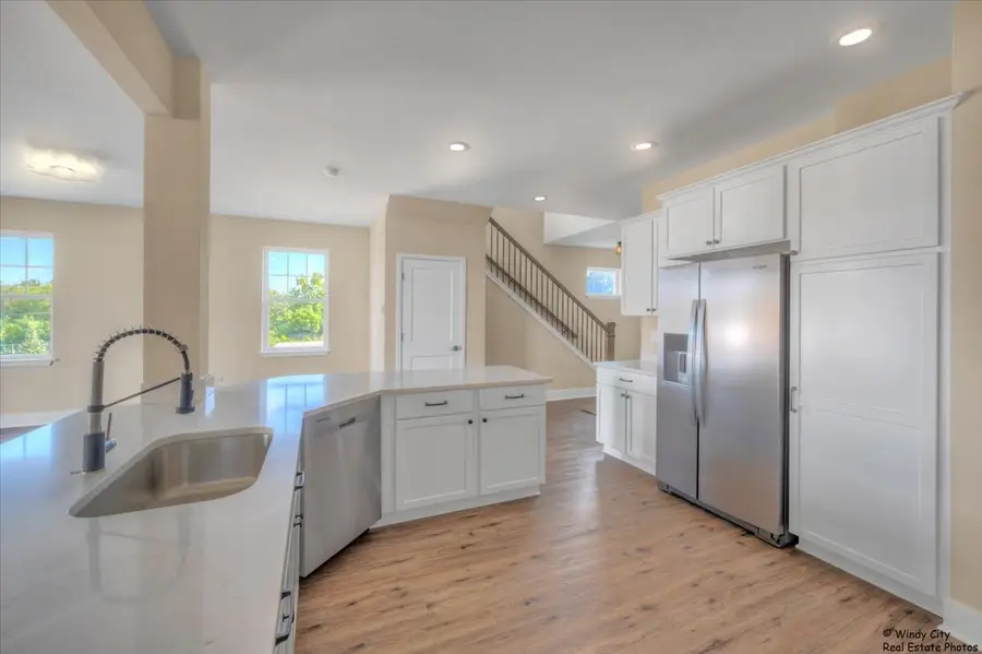 421 Haber Road #7, Cary, IL 60013 - Image #3