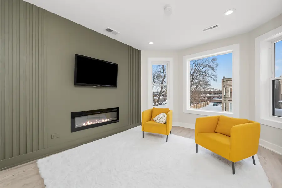 3107 W Flournoy Street, Chicago, IL 60612 - Image #2