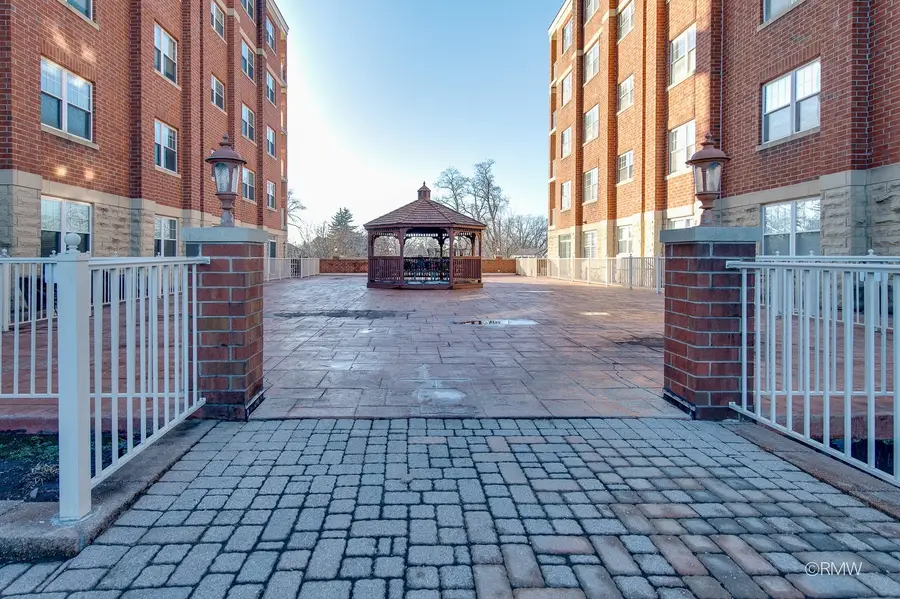 1 Itasca Place #412, Itasca, IL 60143 - Image #2