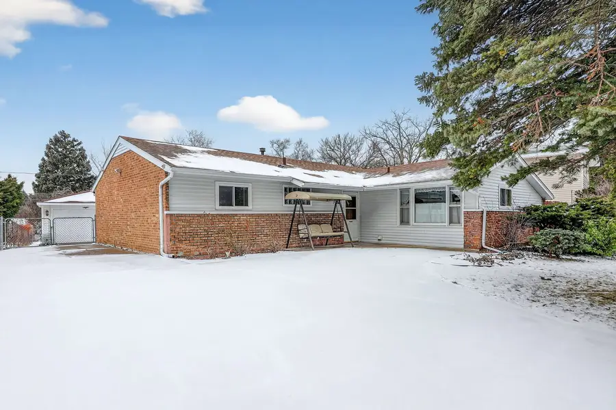212 Glengary Drive, Bolingbrook, IL 60440 - Image #2