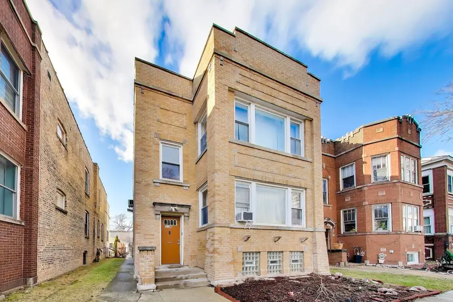 3738 N Richmond Street, Chicago, IL 60618 - Image #3