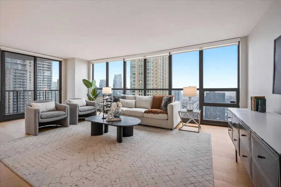 10 E Ontario Street #4404, Chicago, IL 60611 - Image #3