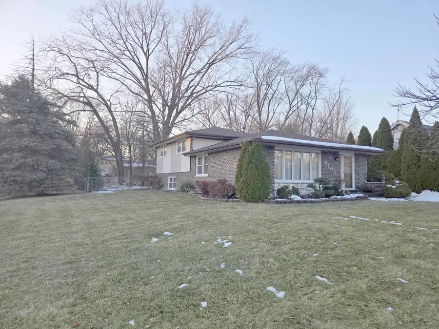 8103 Gladys Lane, Palos Hills, IL 60465 - Image #2