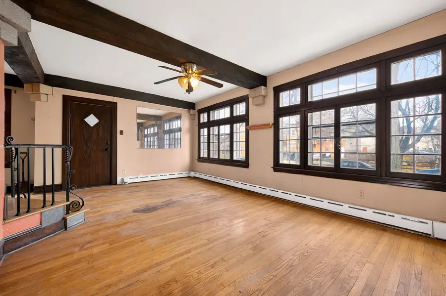 5832 N Sacramento Avenue, Chicago, IL 60659 - Image #2