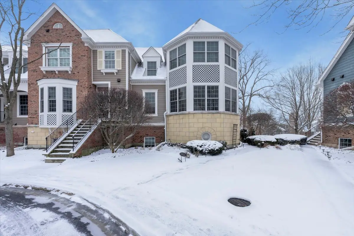 1923 Lynn Circle, Libertyville, IL 60048 - Image #1
