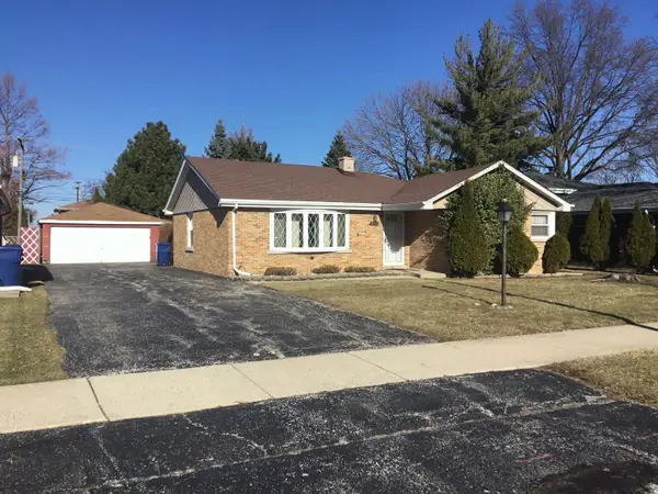 6762 W 87th Place, Oak Lawn, IL 60453