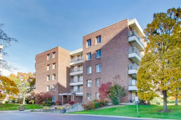 Address Withheld By Seller, Glenview, IL 60025