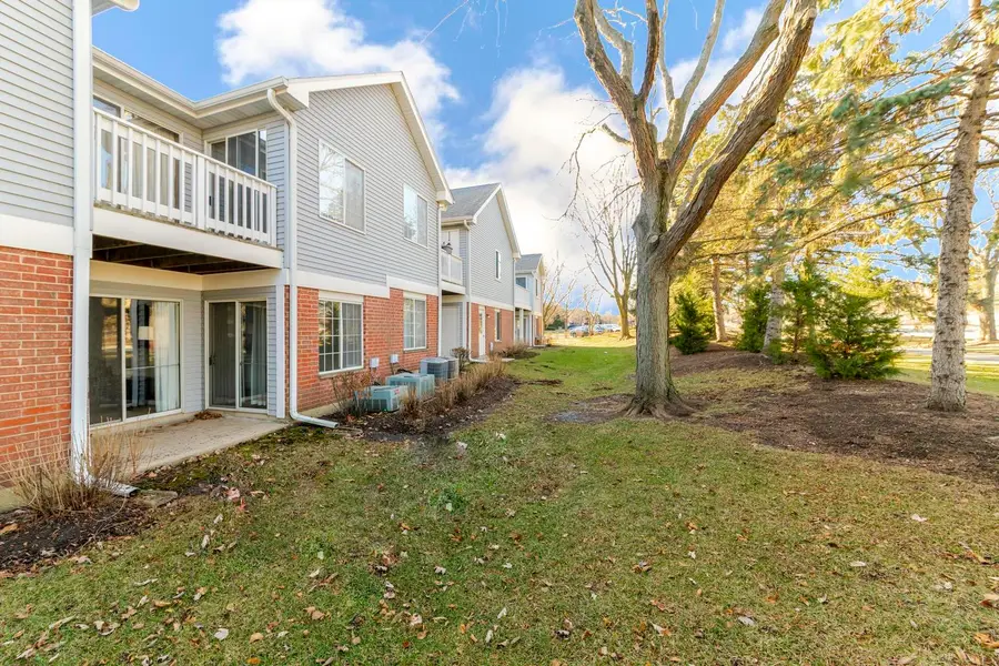 1408 W Crane Street #5, Arlington Heights, IL 60004 - Image #3