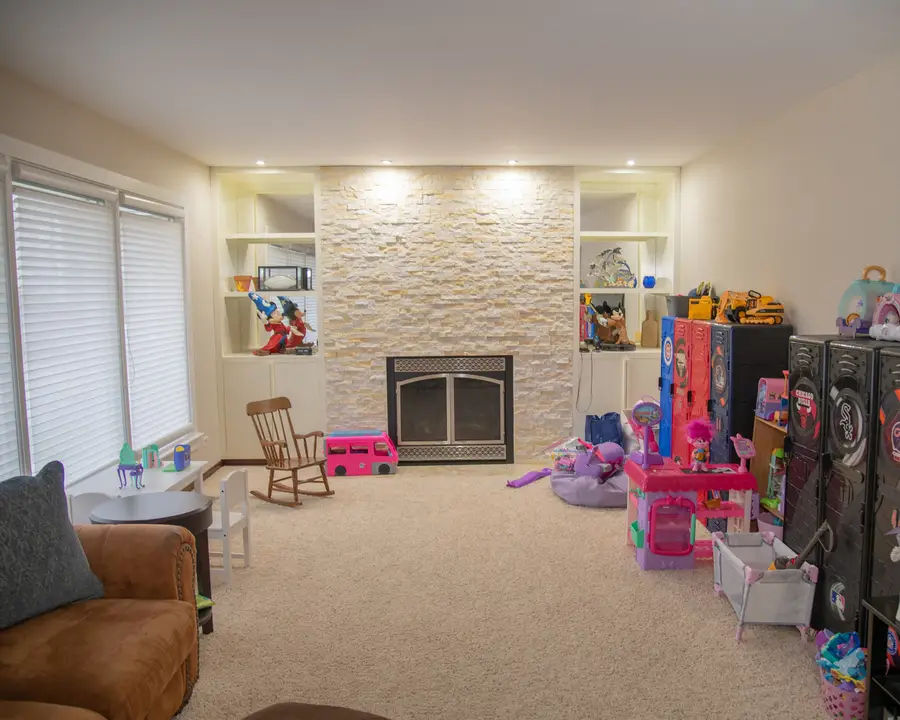 404 Livingston Drive, New Lenox, IL 60451 - Image #2