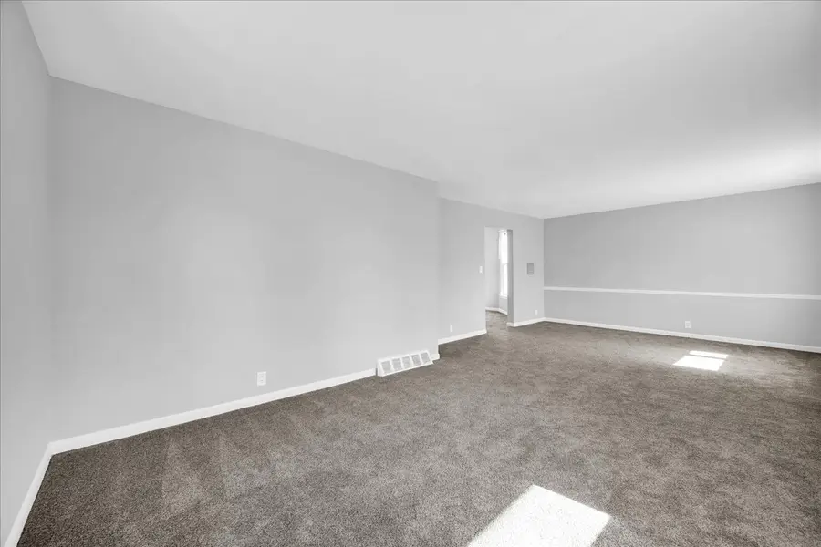 340 E Baker Street, Bloomington, IL 61701 - Image #3